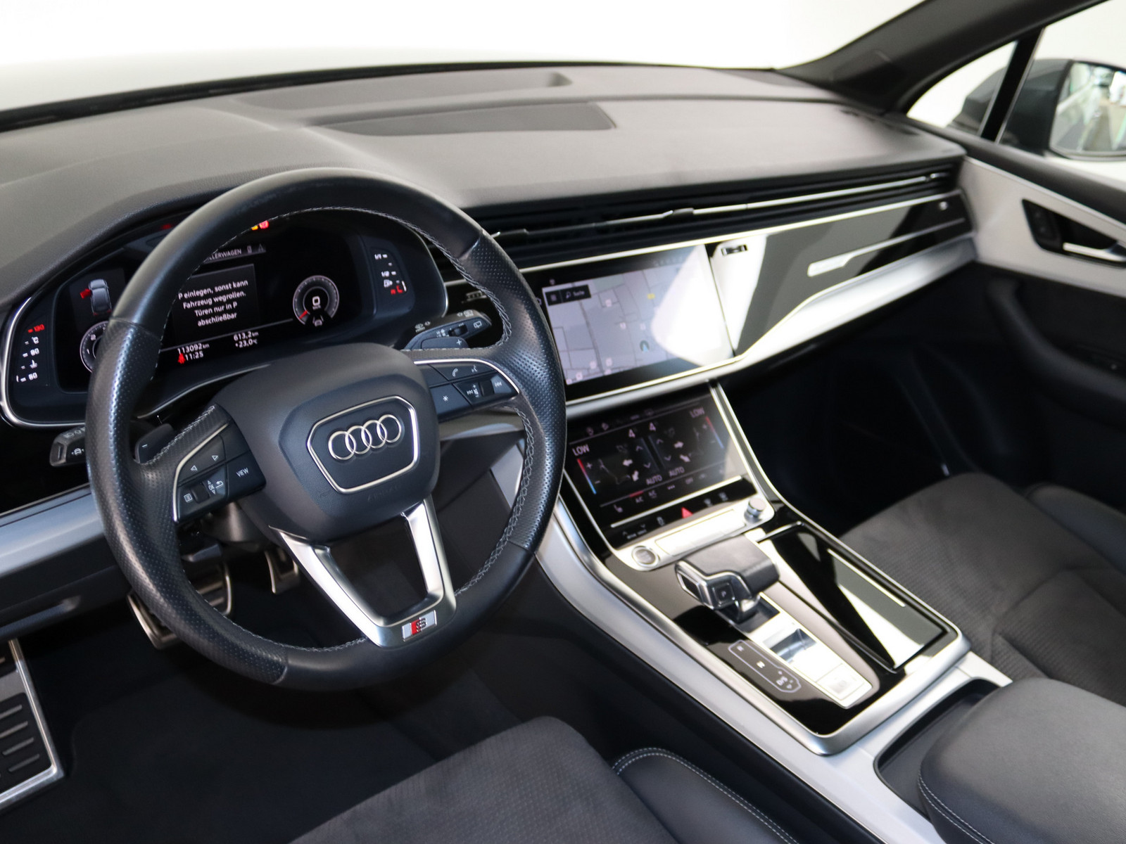 AUDI Q7 50 TDI quattro S line AUDI Q7 50 TDI quattro S line