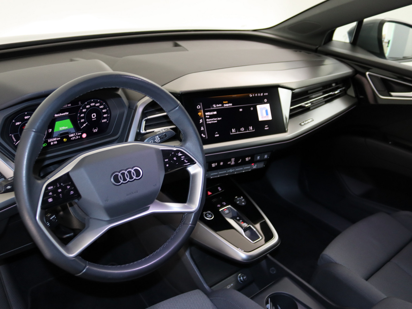 AUDI Q4 40 LED ACC RÜCKFAHRKAMERA PDC KLIMA e-tron AUDI Q4 40 LED ACC RÜCKFAHRKAMERA PDC KLIMA e-tron