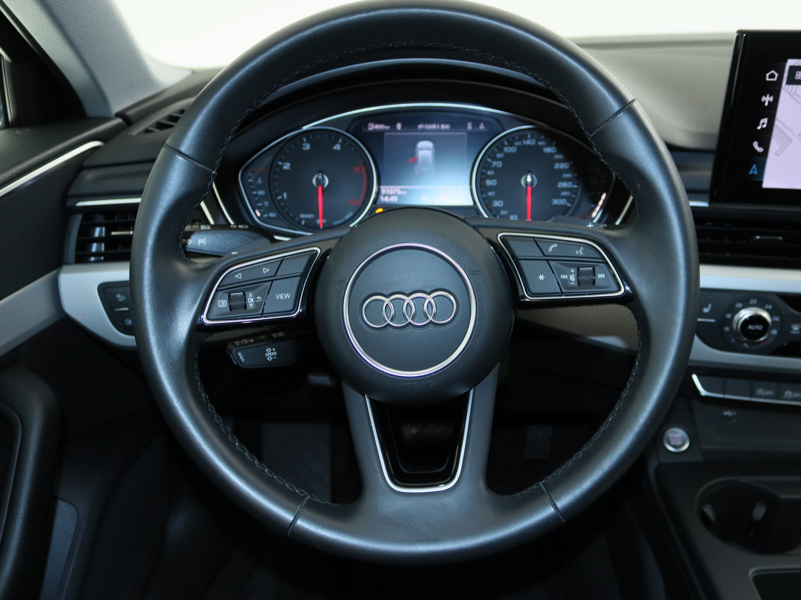 AUDI A4 Avant 35 TDI basis AUDI A4 Avant 35 TDI basis