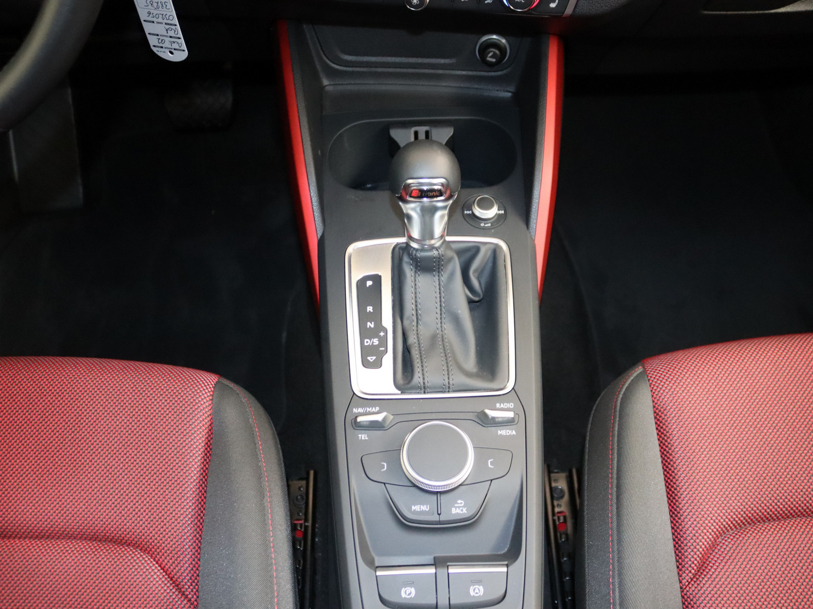 AUDI Q2 2.0 FSI quattro sport AUDI Q2 2.0 FSI quattro sport