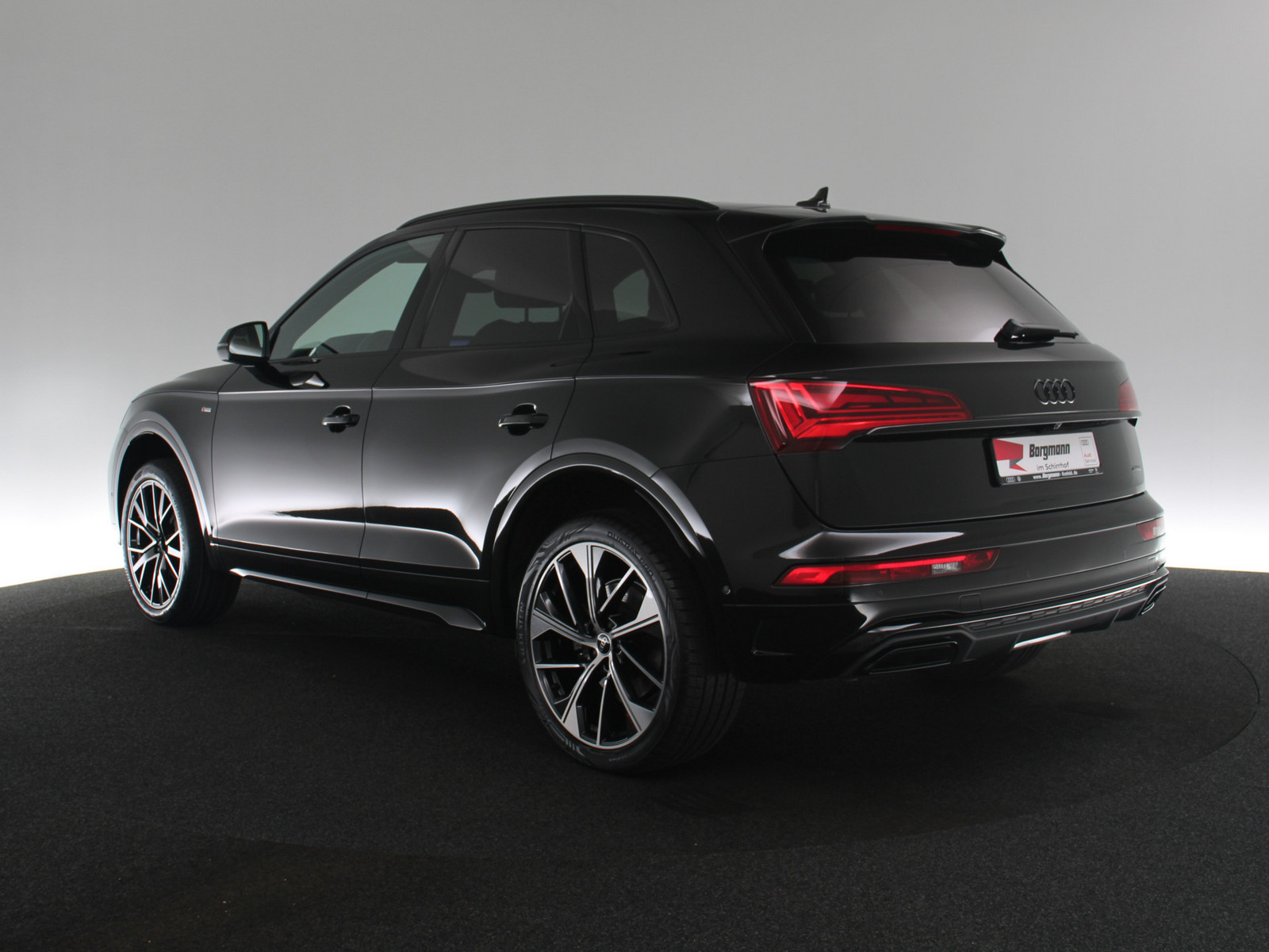 AUDI Q5 40 TFSI quattro S line AUDI Q5 40 TFSI quattro S line