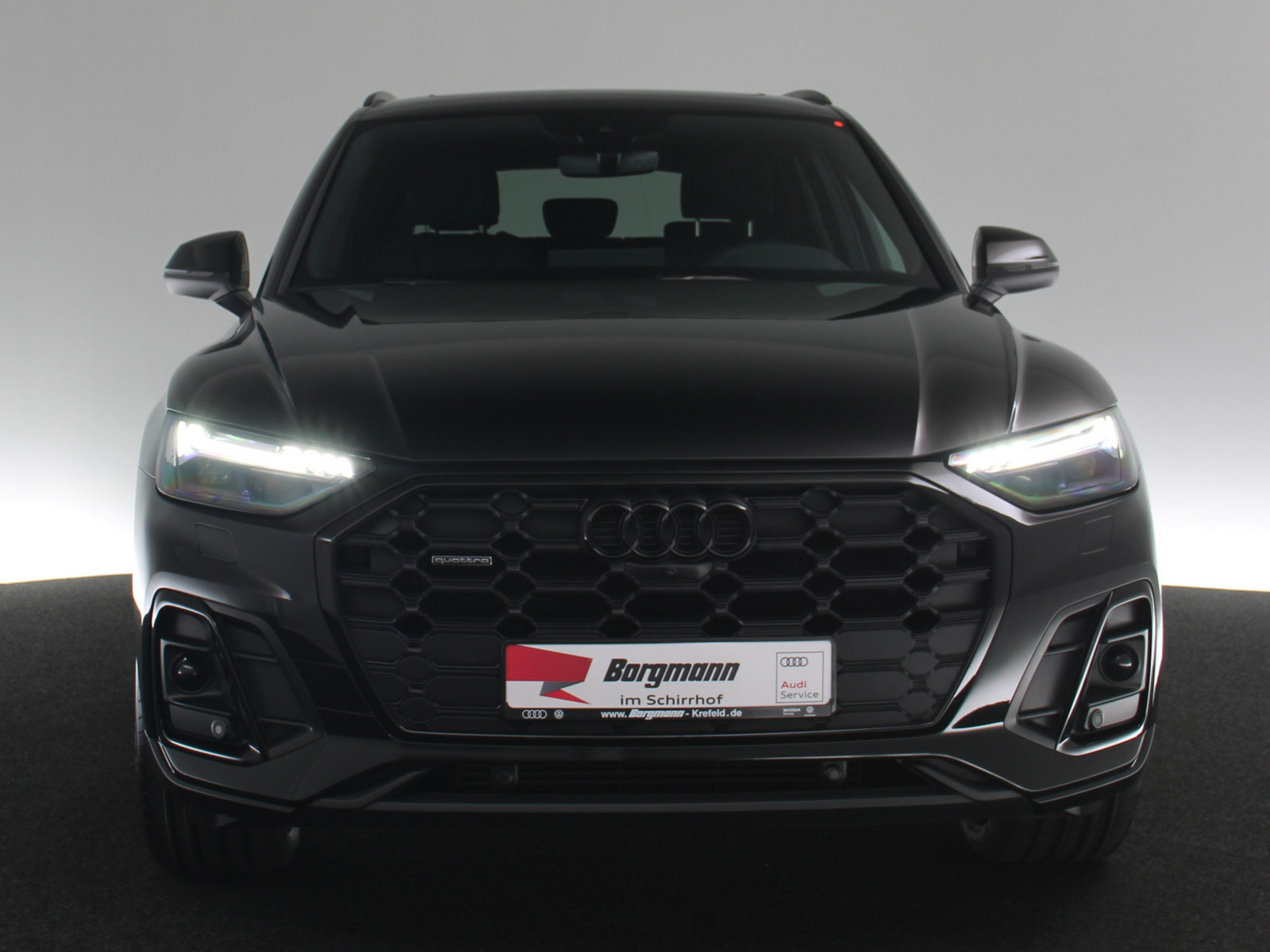 AUDI Q5 40 TFSI quattro S line AUDI Q5 40 TFSI quattro S line
