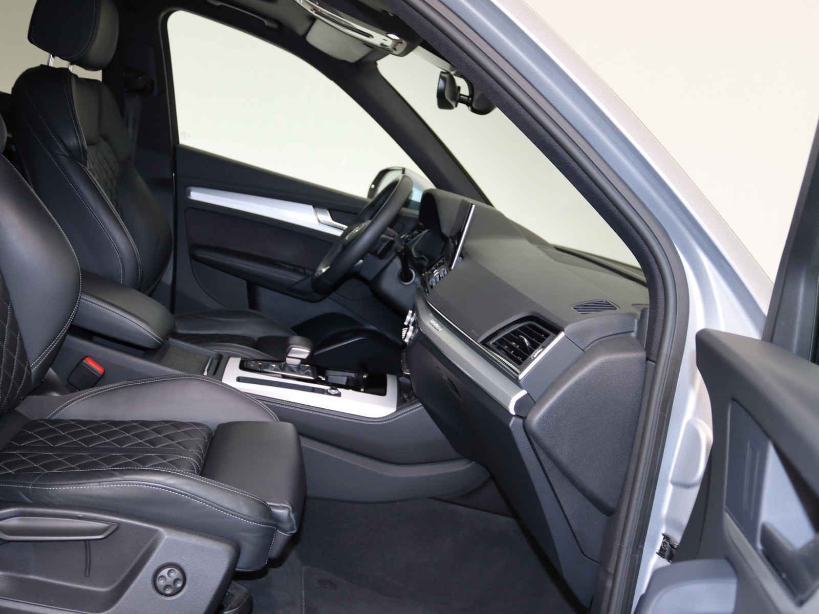 AUDI Q5 50 TDI quattro S line AUDI Q5 50 TDI quattro S line