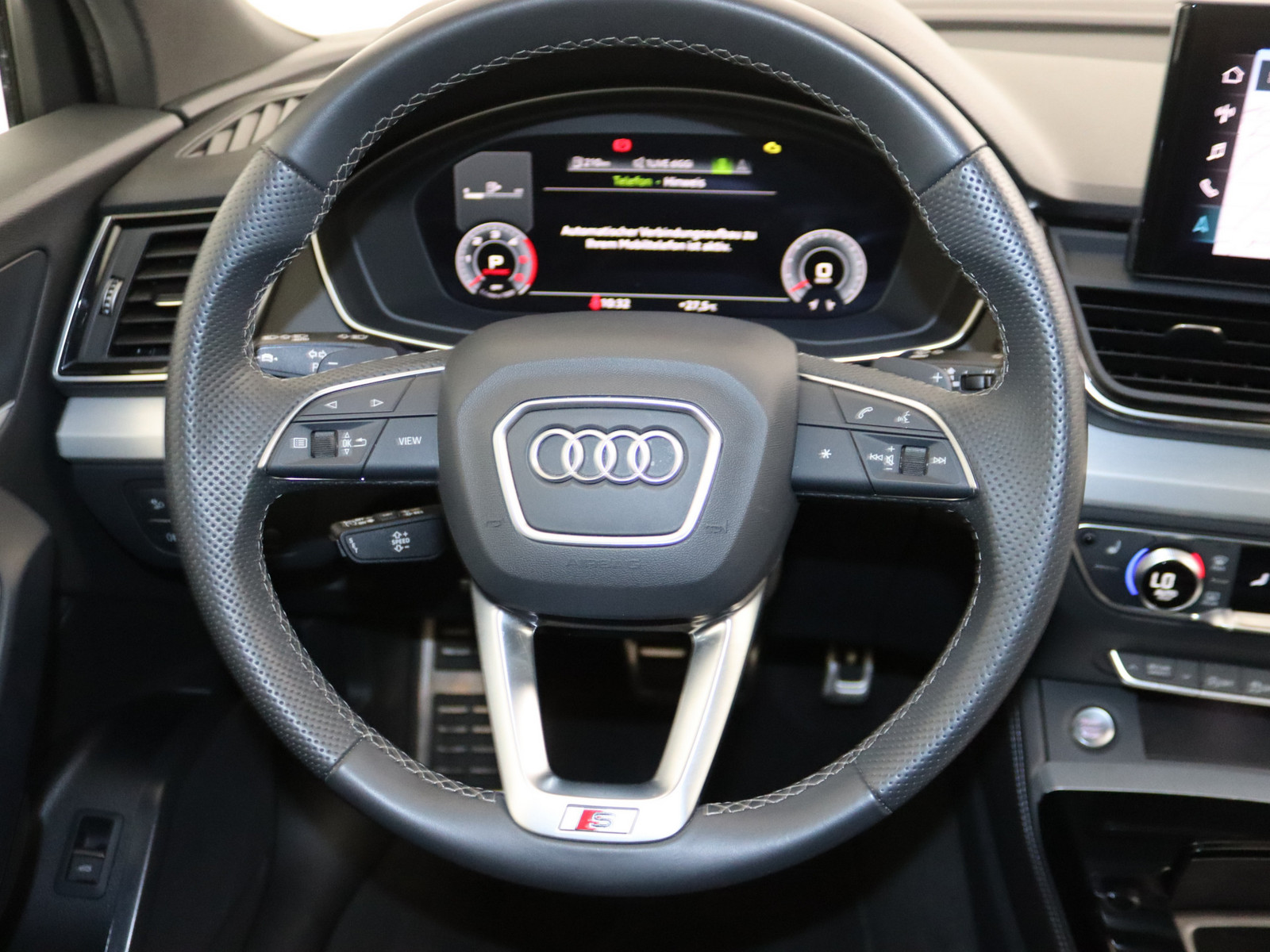 AUDI Q5 50 TDI quattro S line AUDI Q5 50 TDI quattro S line