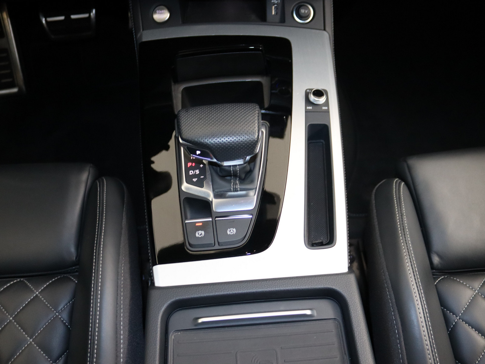 AUDI Q5 50 TDI quattro S line AUDI Q5 50 TDI quattro S line