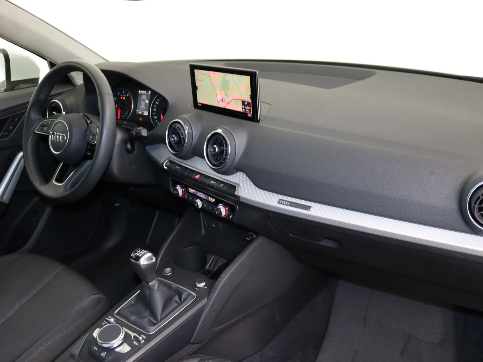 AUDI Q2 30 TFSI advanced AUDI Q2 30 TFSI advanced