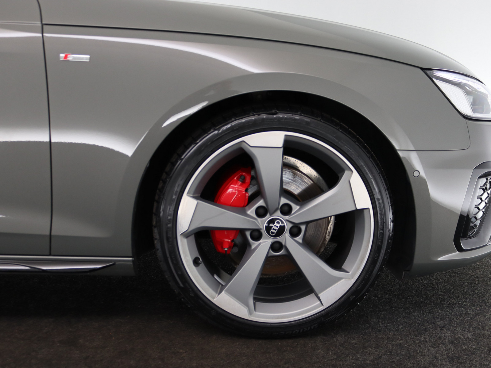 AUDI A4 Lim. 40 TFSI S line AUDI A4 Lim. 40 TFSI S line