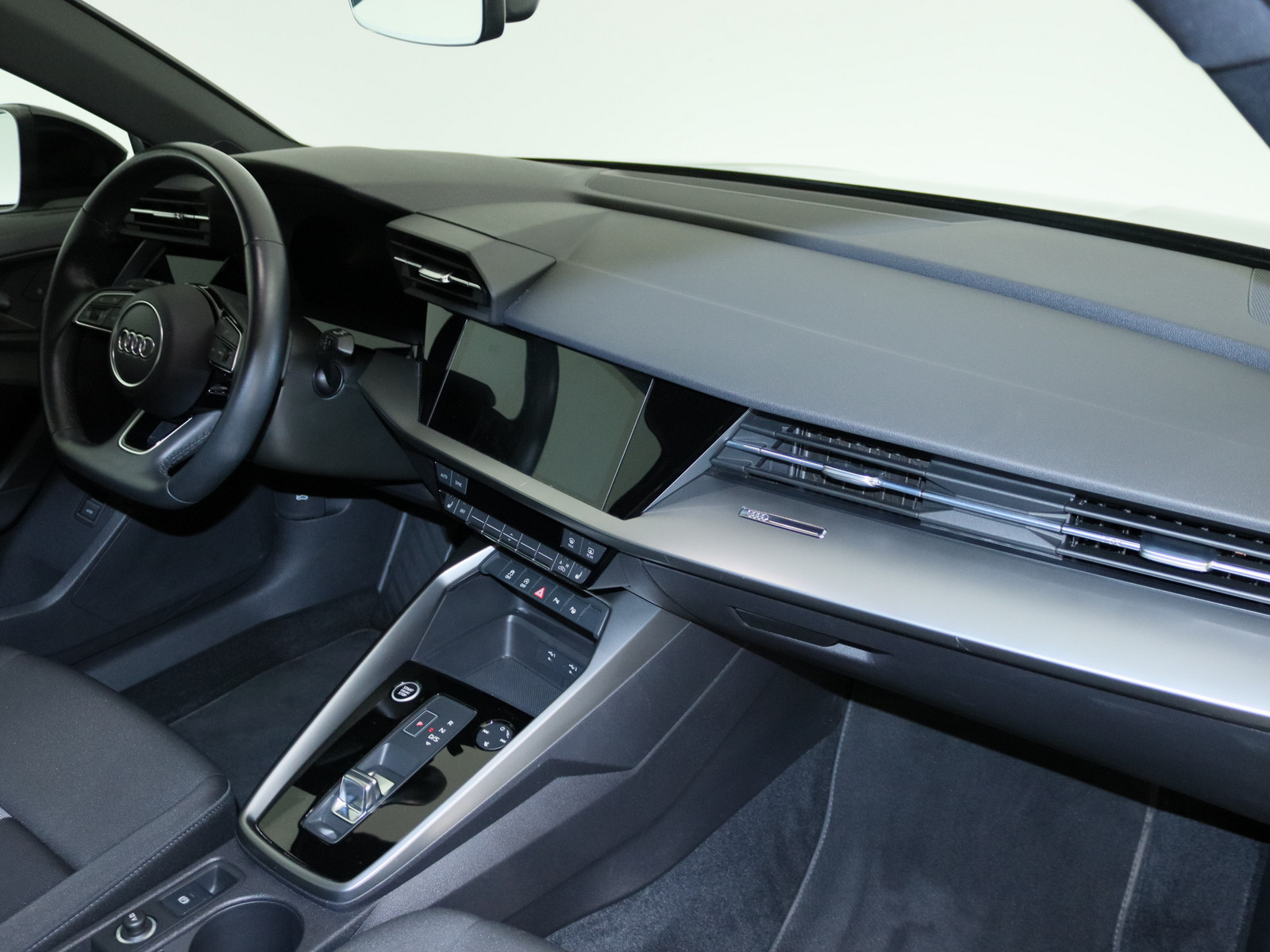 AUDI A3 Sportback 35 TFSI S line AUDI A3 Sportback 35 TFSI S line