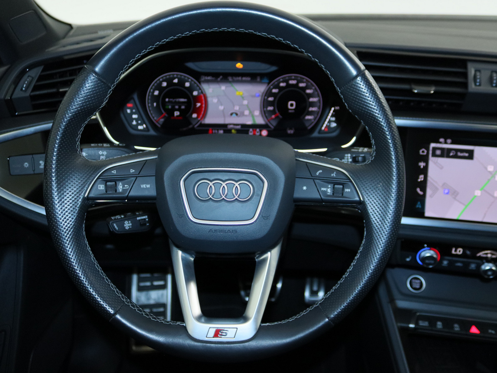 AUDI Q3 Sportback 40 TFSI quattro S line AUDI Q3 Sportback 40 TFSI quattro S line