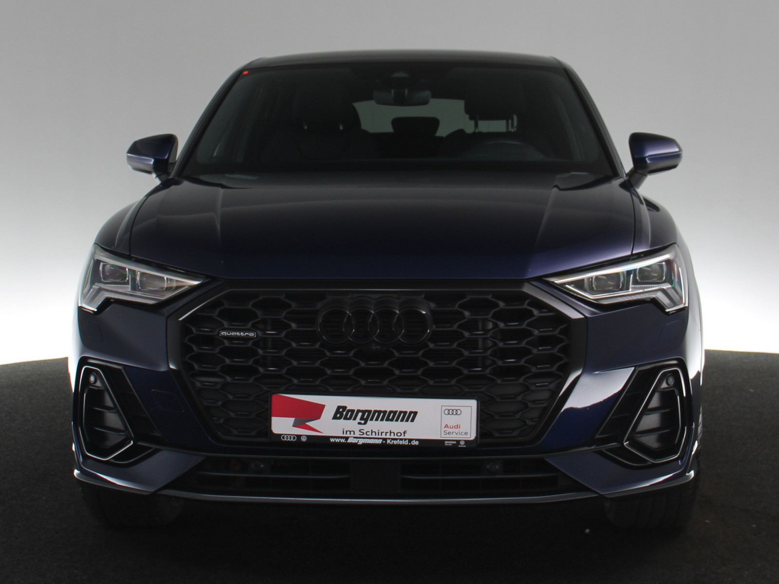 AUDI Q3 Sportback 40 TFSI quattro S line AUDI Q3 Sportback 40 TFSI quattro S line