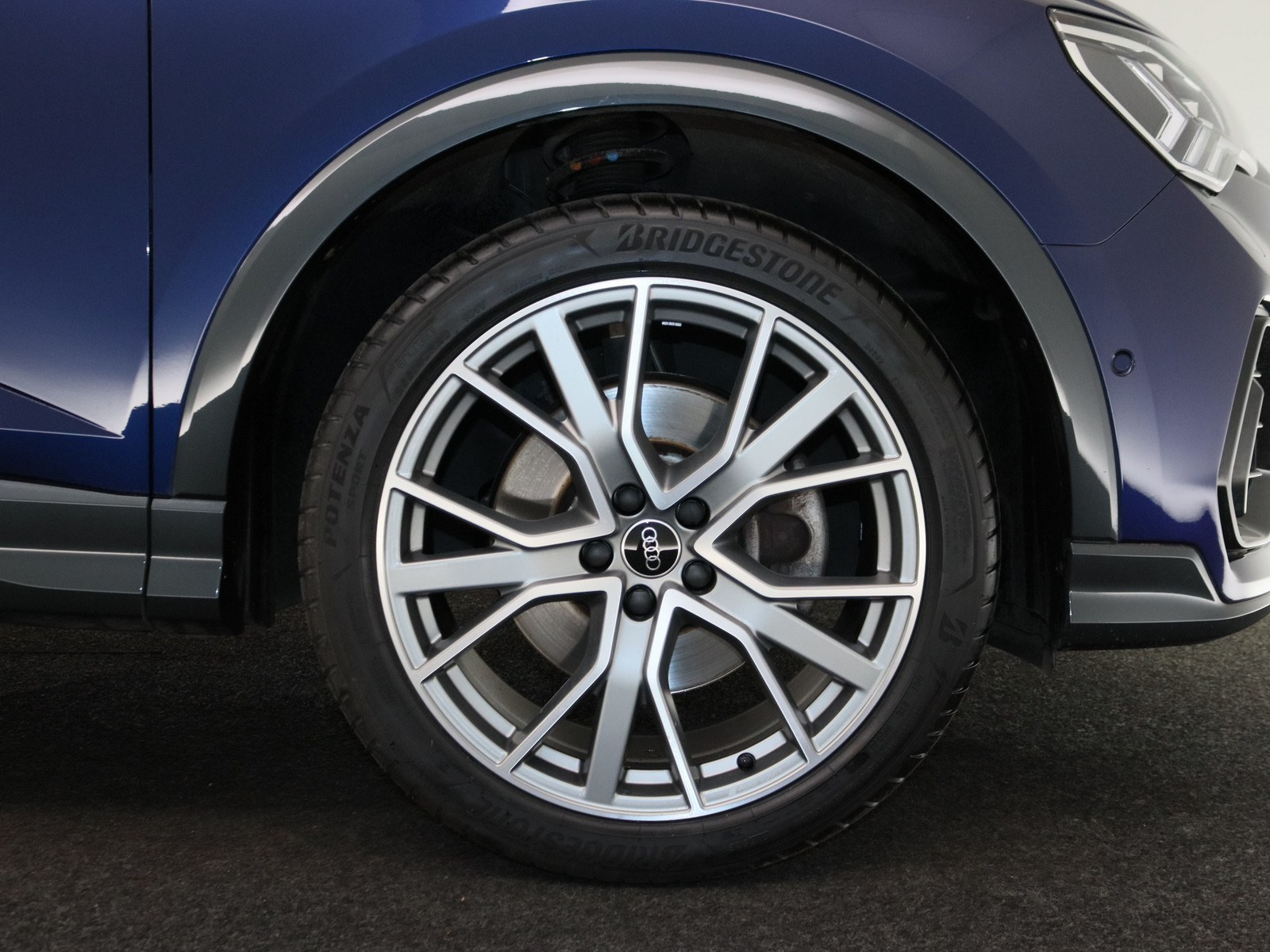 AUDI Q3 Sportback 40 TFSI quattro S line AUDI Q3 Sportback 40 TFSI quattro S line