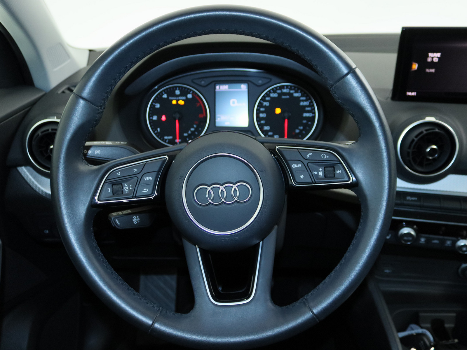 AUDI Q2 30 TFSI advanced AUDI Q2 30 TFSI advanced