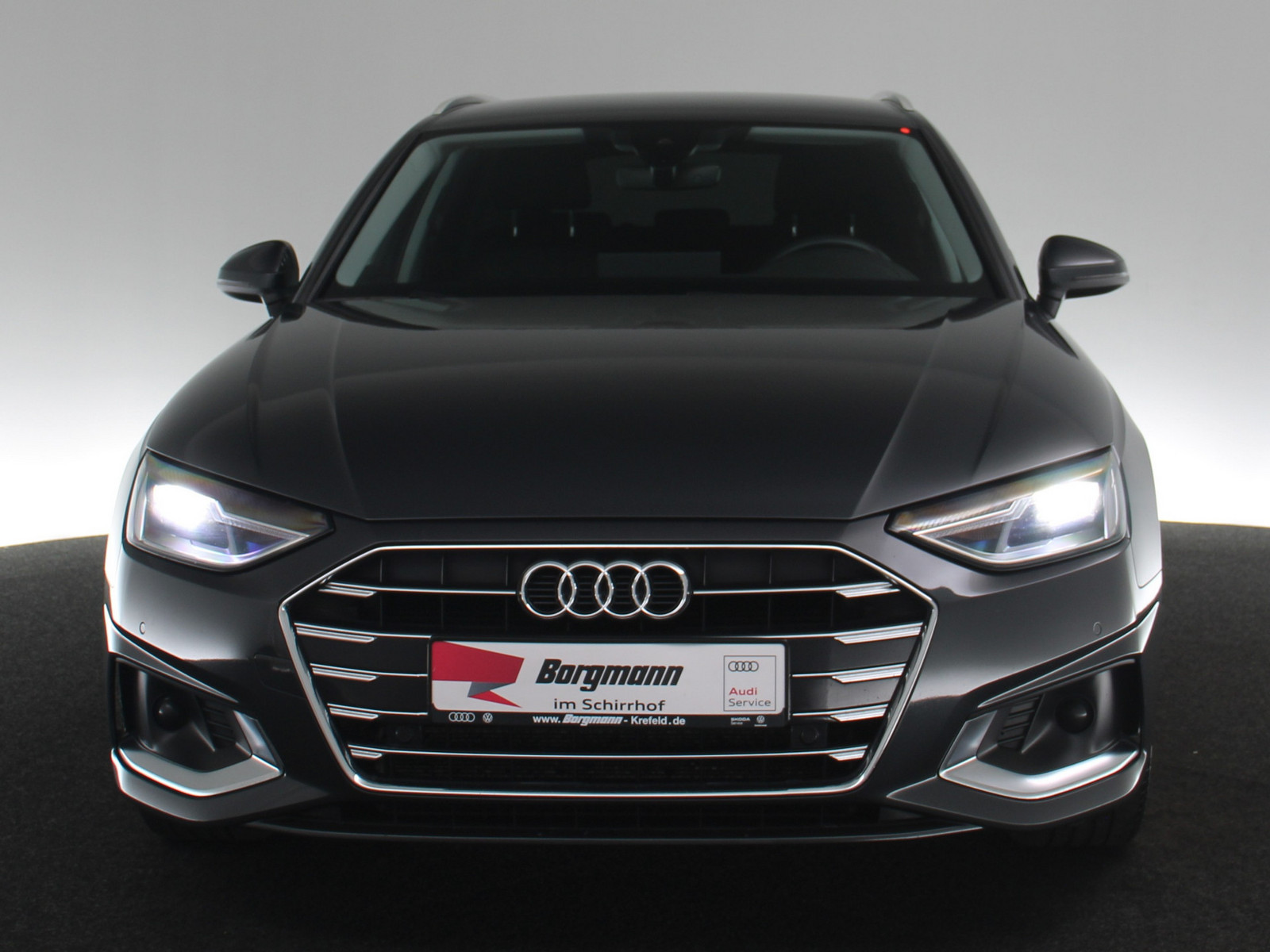 AUDI A4 Avant 35 TDI advanced AUDI A4 Avant 35 TDI advanced