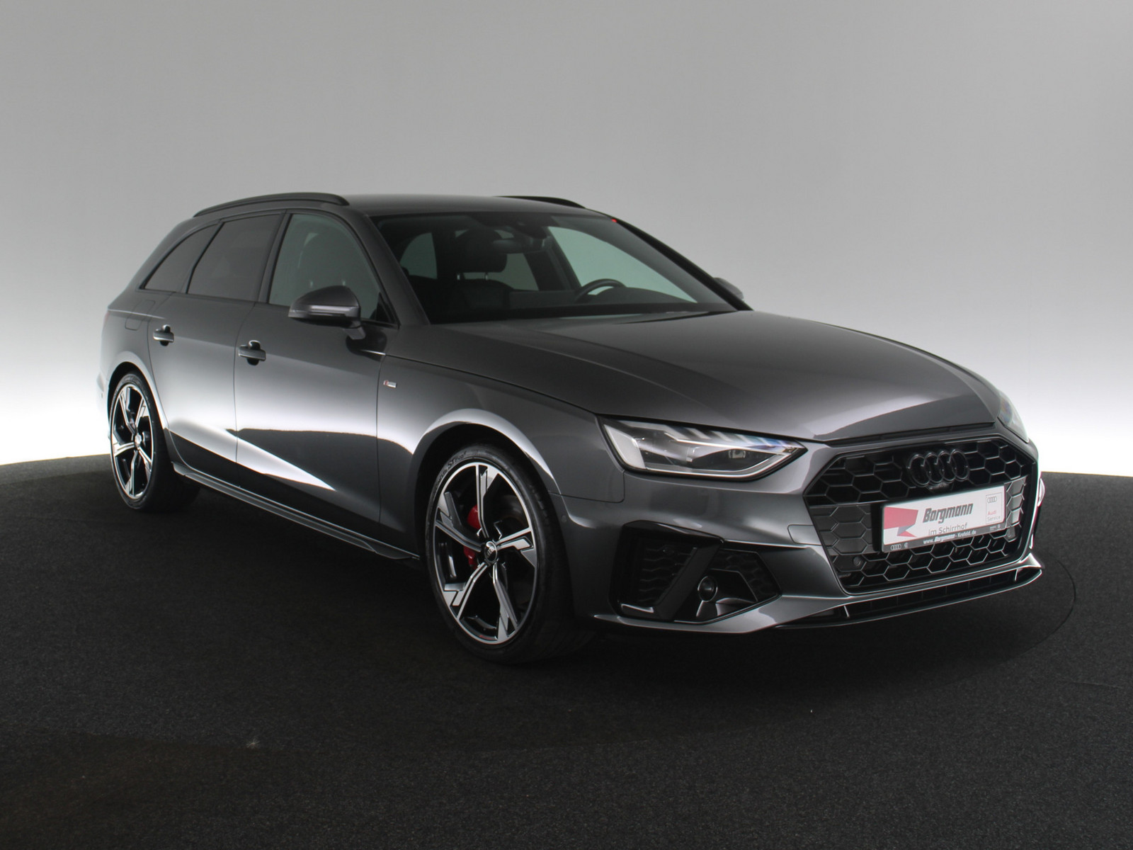 AUDI A4 Avant 40 TDI S line AUDI A4 Avant 40 TDI S line