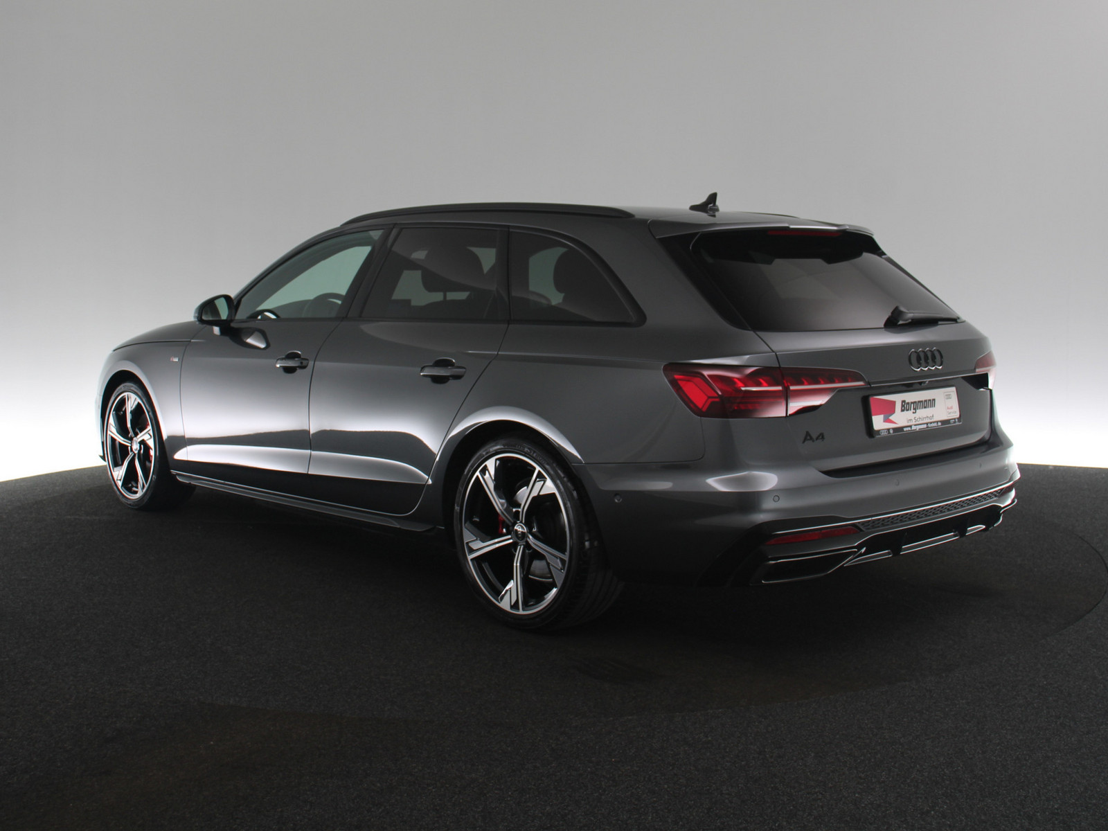 AUDI A4 Avant 40 TDI S line AUDI A4 Avant 40 TDI S line