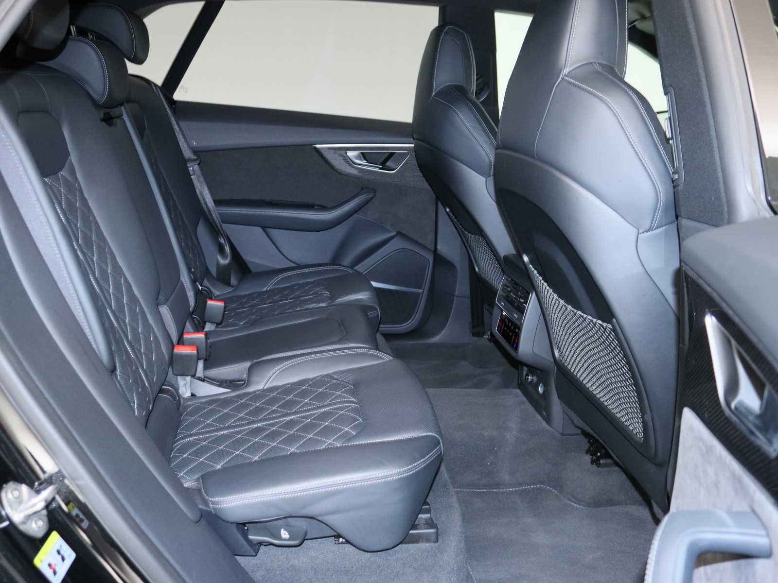 AUDI SQ8 FSI 4.0 TFSI quattro AUDI SQ8 FSI 4.0 TFSI quattro