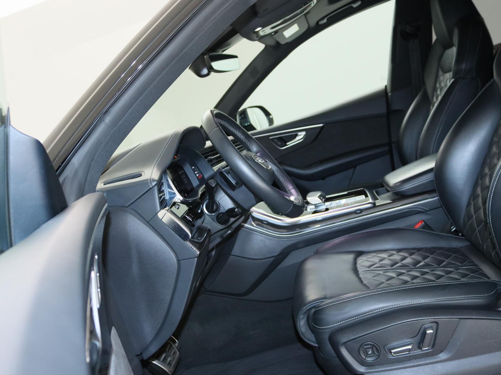 AUDI SQ8 FSI 4.0 TFSI quattro AUDI SQ8 FSI 4.0 TFSI quattro