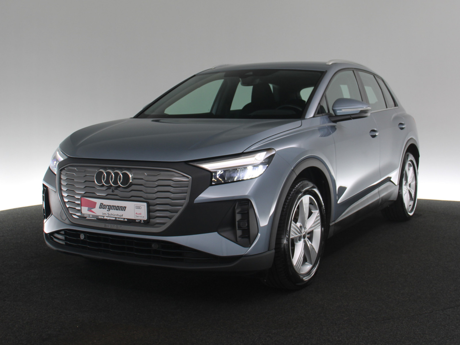 AUDI Q4 e-tron 35 AUDI Q4 e-tron 35