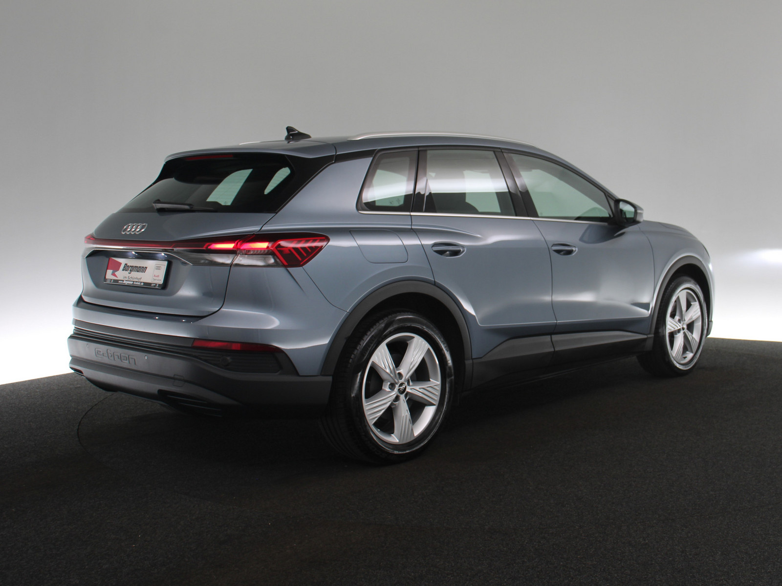 AUDI Q4 e-tron 35 AUDI Q4 e-tron 35