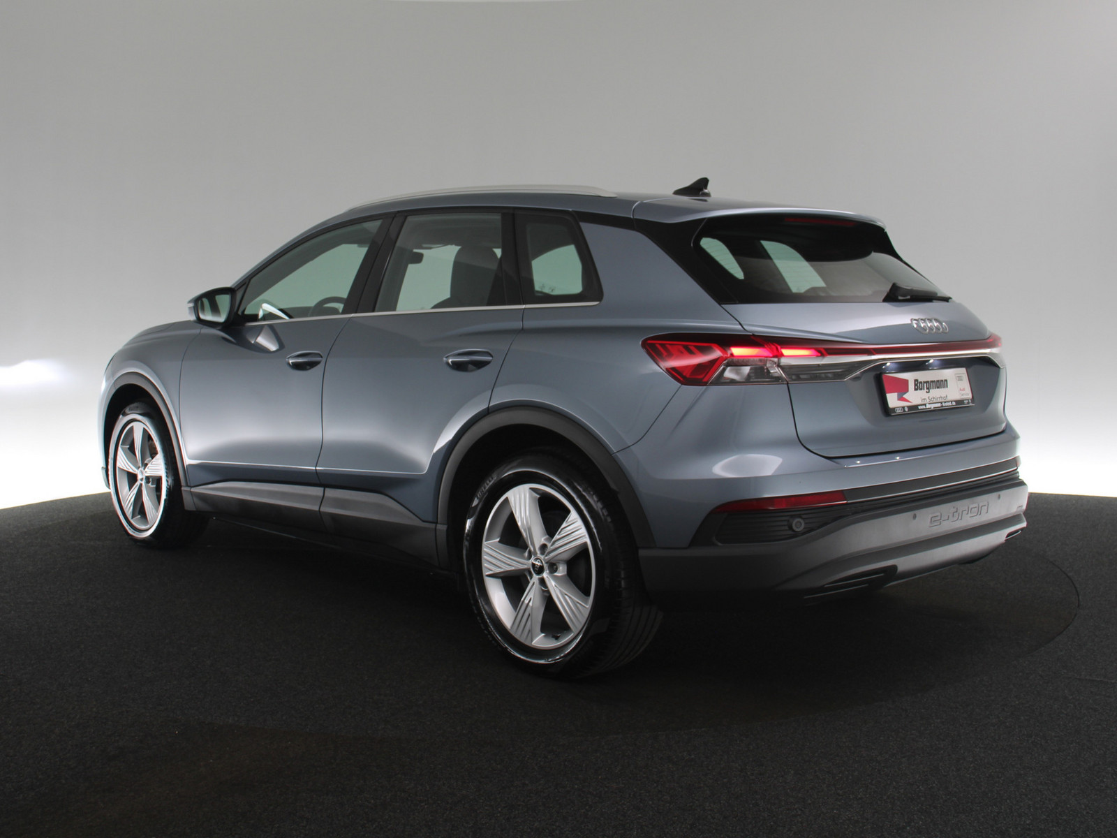 AUDI Q4 e-tron 35 AUDI Q4 e-tron 35