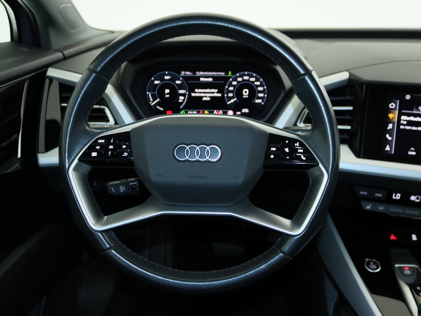 AUDI Q4 e-tron 35 AUDI Q4 e-tron 35