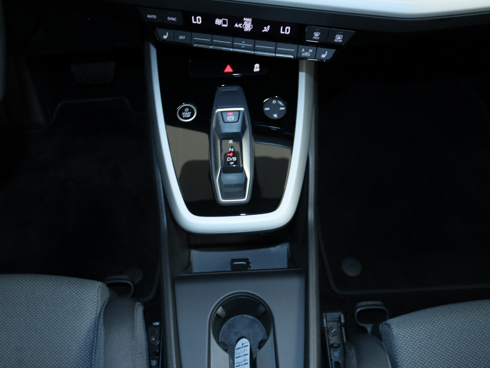 AUDI Q4 e-tron 35 AUDI Q4 e-tron 35