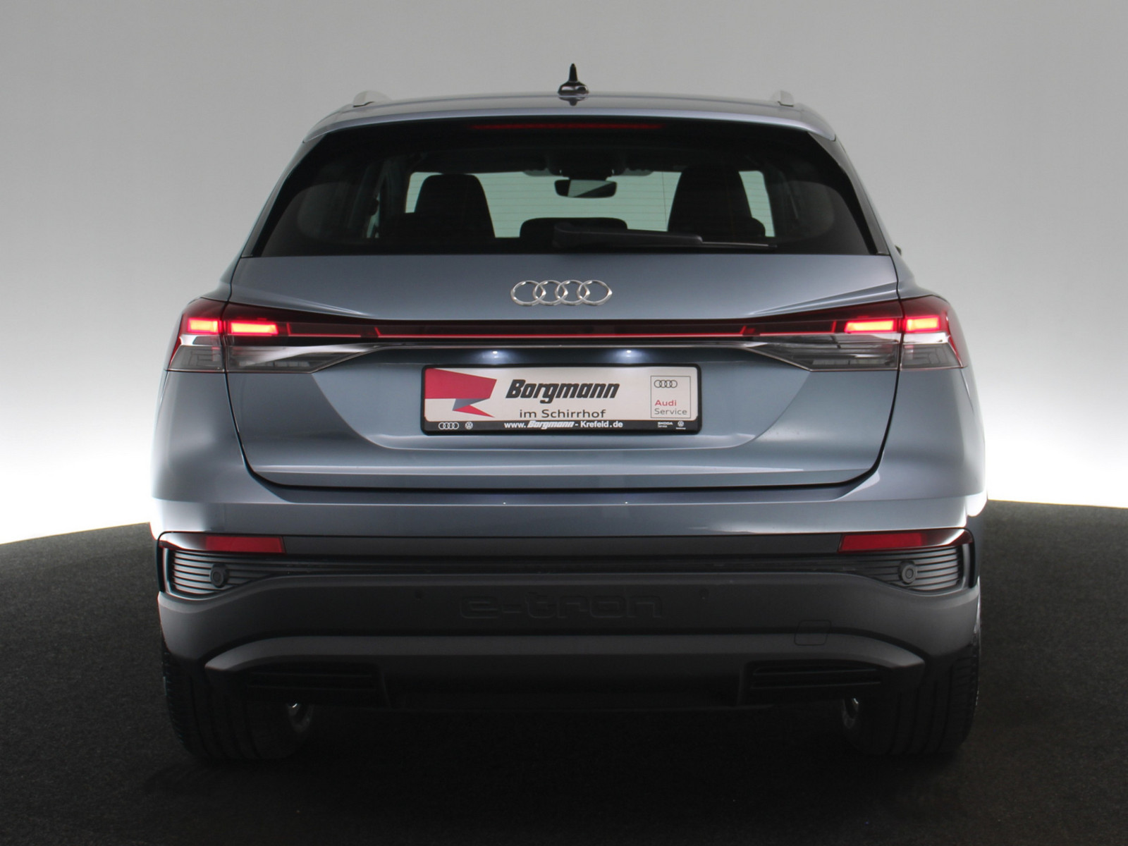 AUDI Q4 e-tron 35 AUDI Q4 e-tron 35