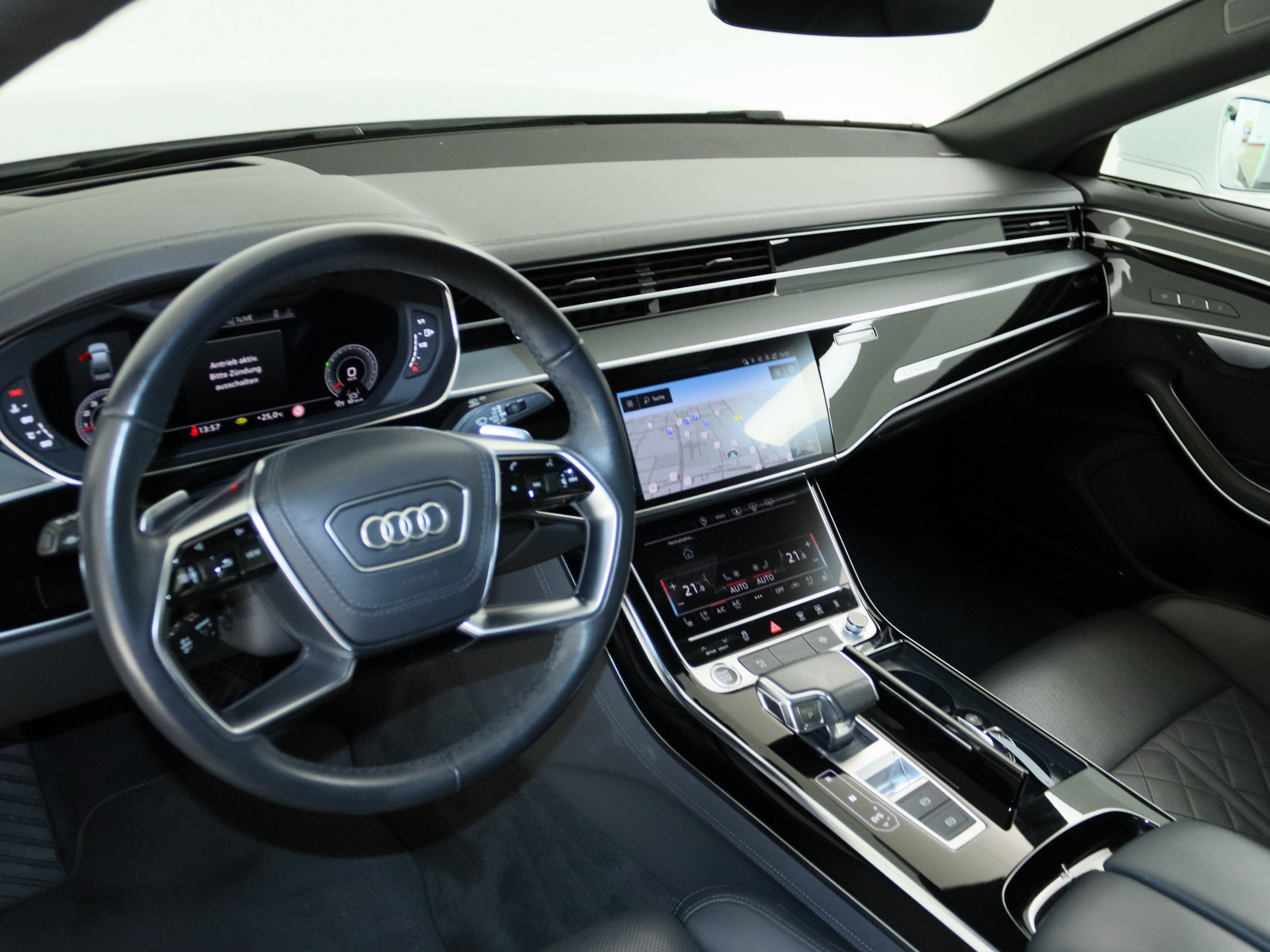 AUDI A8 55 TFSI quattro AUDI A8 55 TFSI quattro