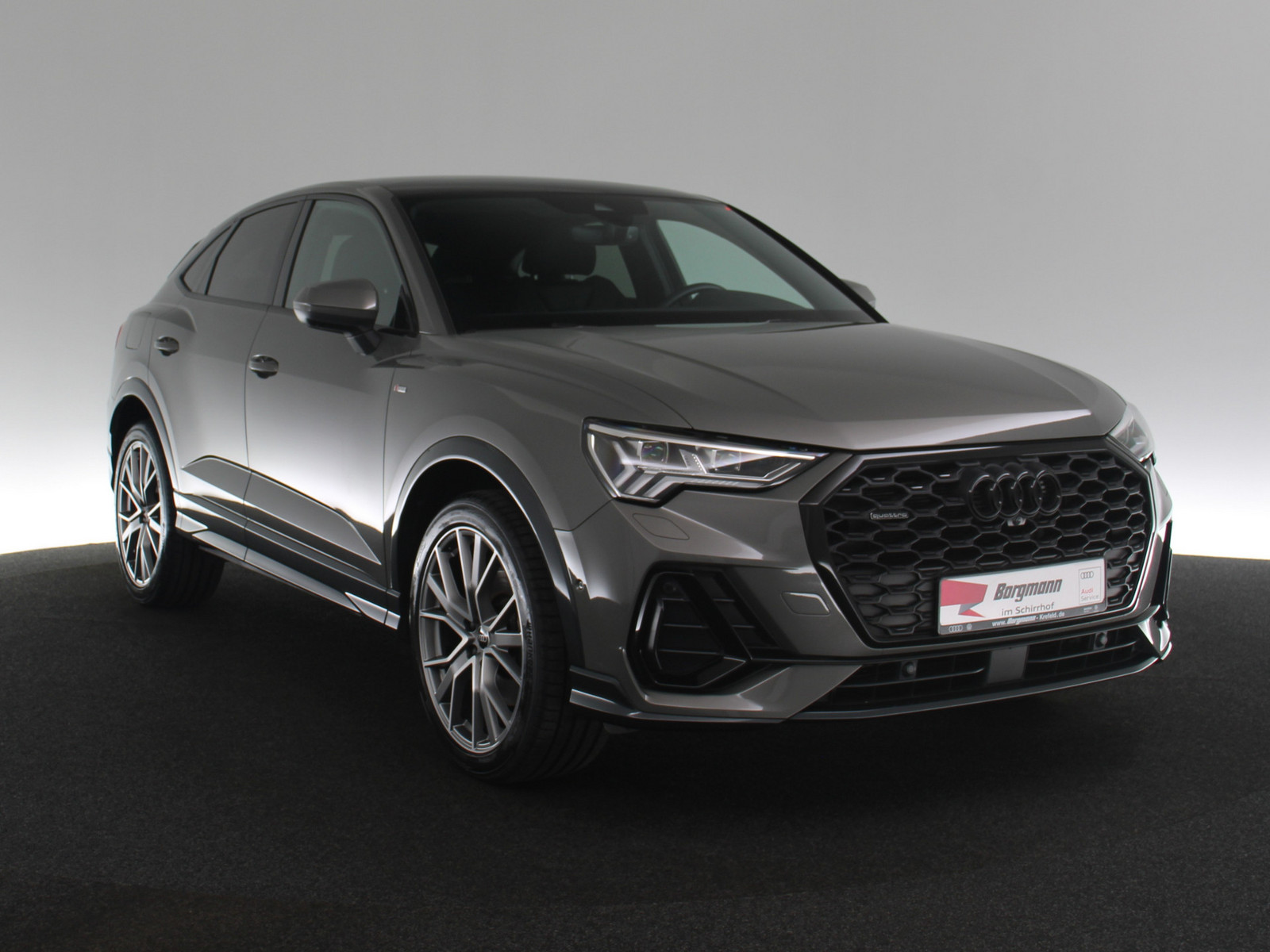 AUDI Q3 Sportback 45 TFSI quattro S line AUDI Q3 Sportback 45 TFSI quattro S line