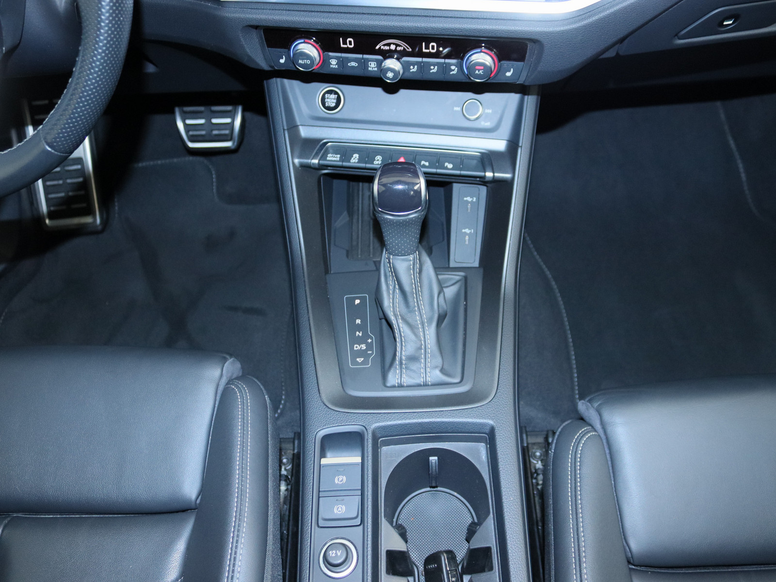 AUDI Q3 Sportback 45 TFSI quattro S line AUDI Q3 Sportback 45 TFSI quattro S line
