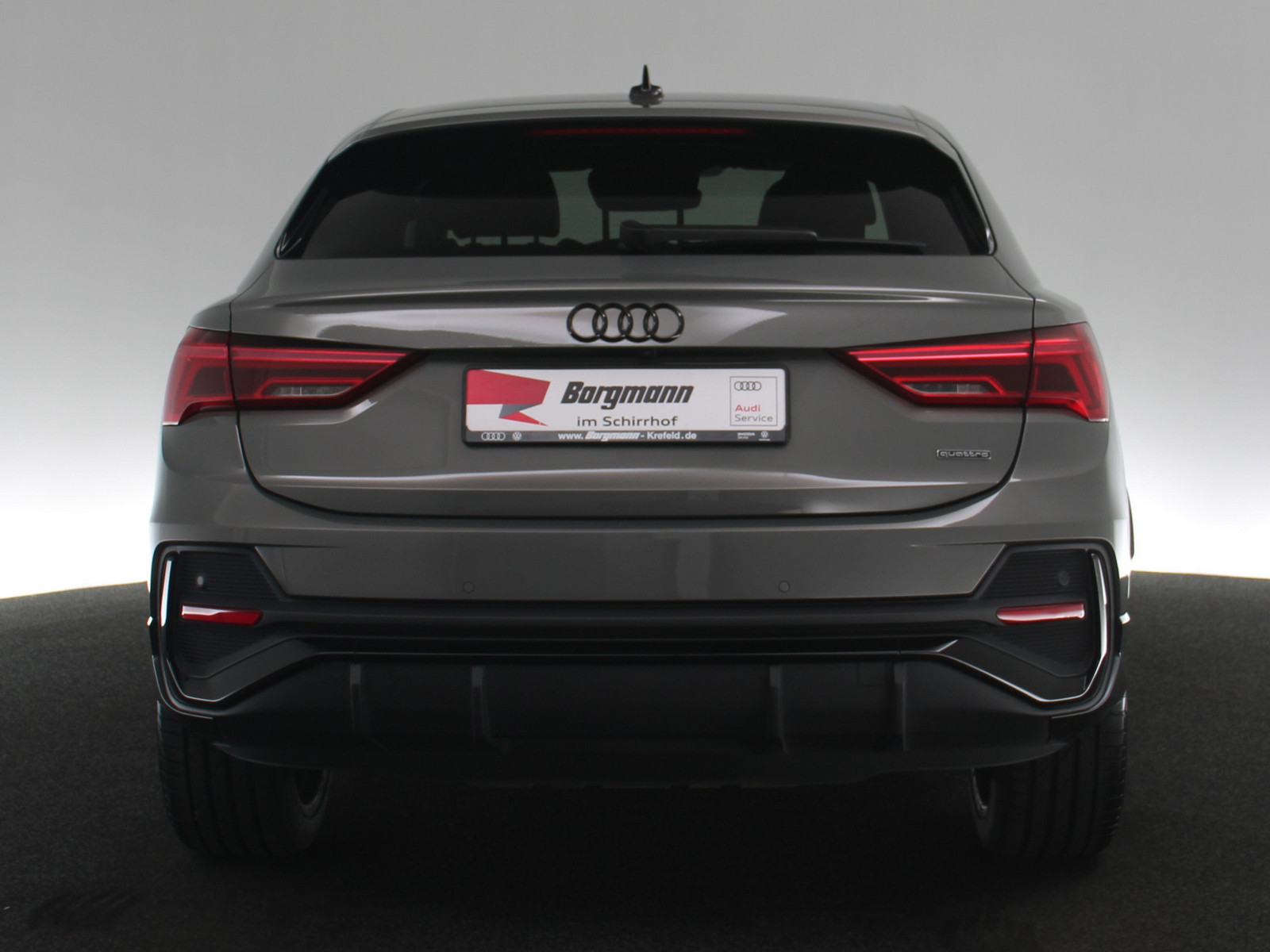 AUDI Q3 Sportback 45 TFSI quattro S line AUDI Q3 Sportback 45 TFSI quattro S line