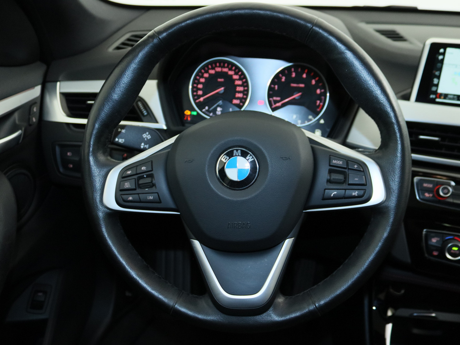 BMW X1 sDrive20i Sport Line BMW X1 sDrive20i Sport Line