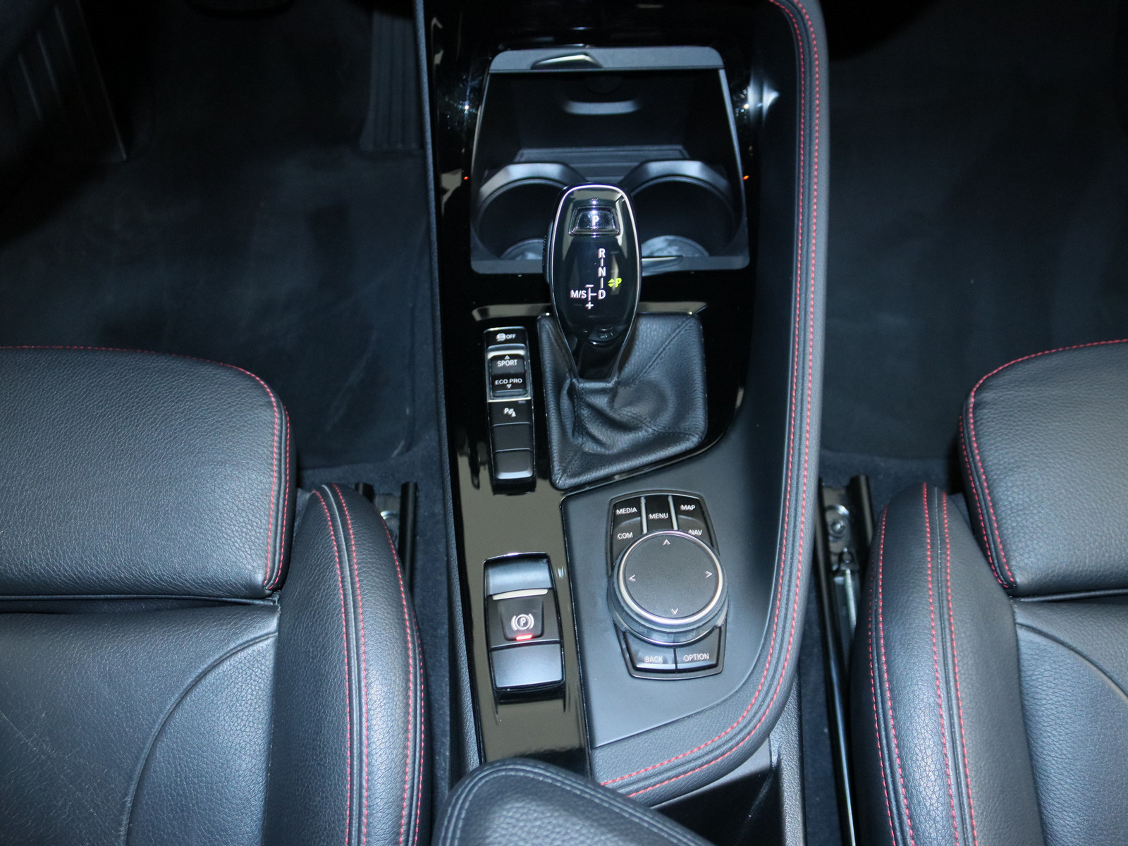 BMW X1 sDrive20i Sport Line BMW X1 sDrive20i Sport Line