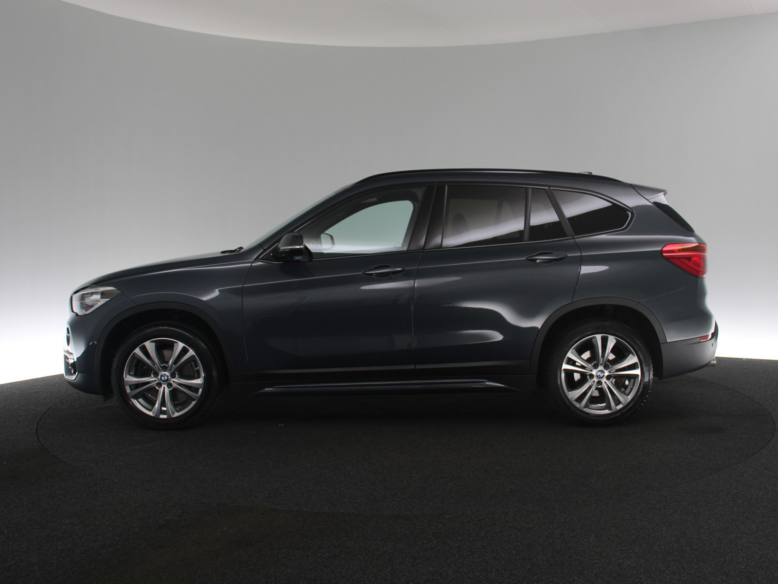 BMW X1 sDrive20i Sport Line BMW X1 sDrive20i Sport Line