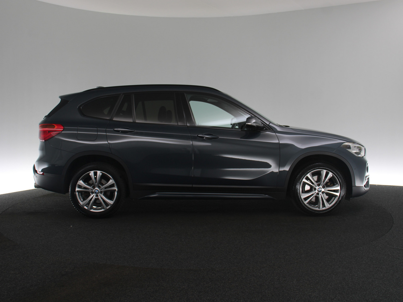 BMW X1 sDrive20i Sport Line BMW X1 sDrive20i Sport Line