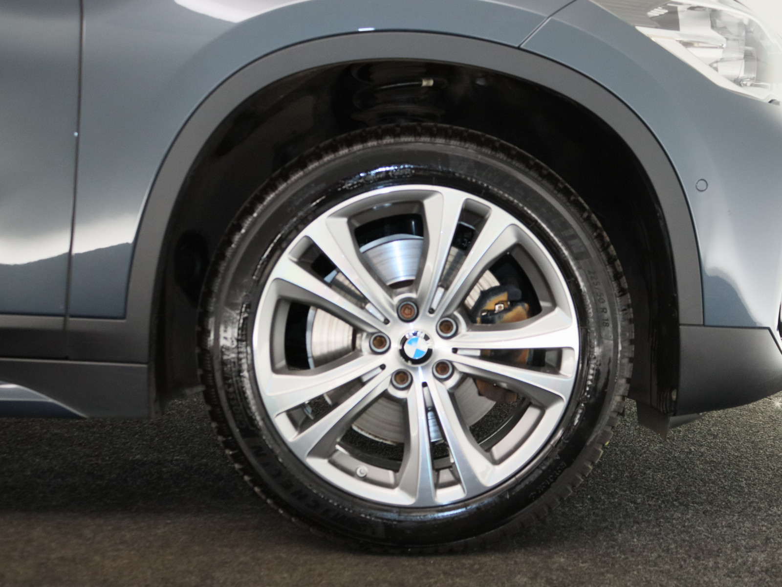 BMW X1 sDrive20i Sport Line BMW X1 sDrive20i Sport Line