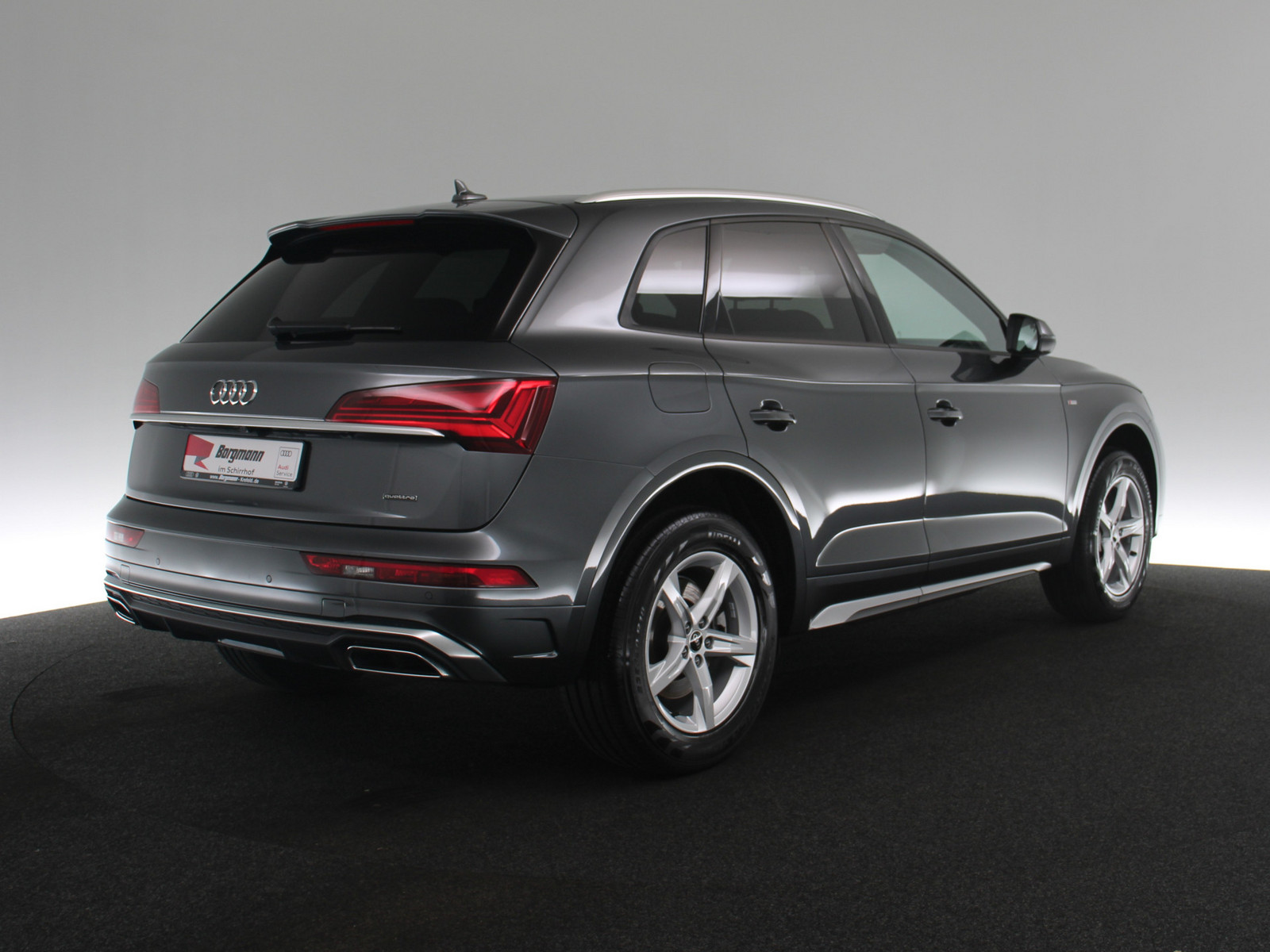 AUDI Q5 40 TDI quattro S line AUDI Q5 40 TDI quattro S line