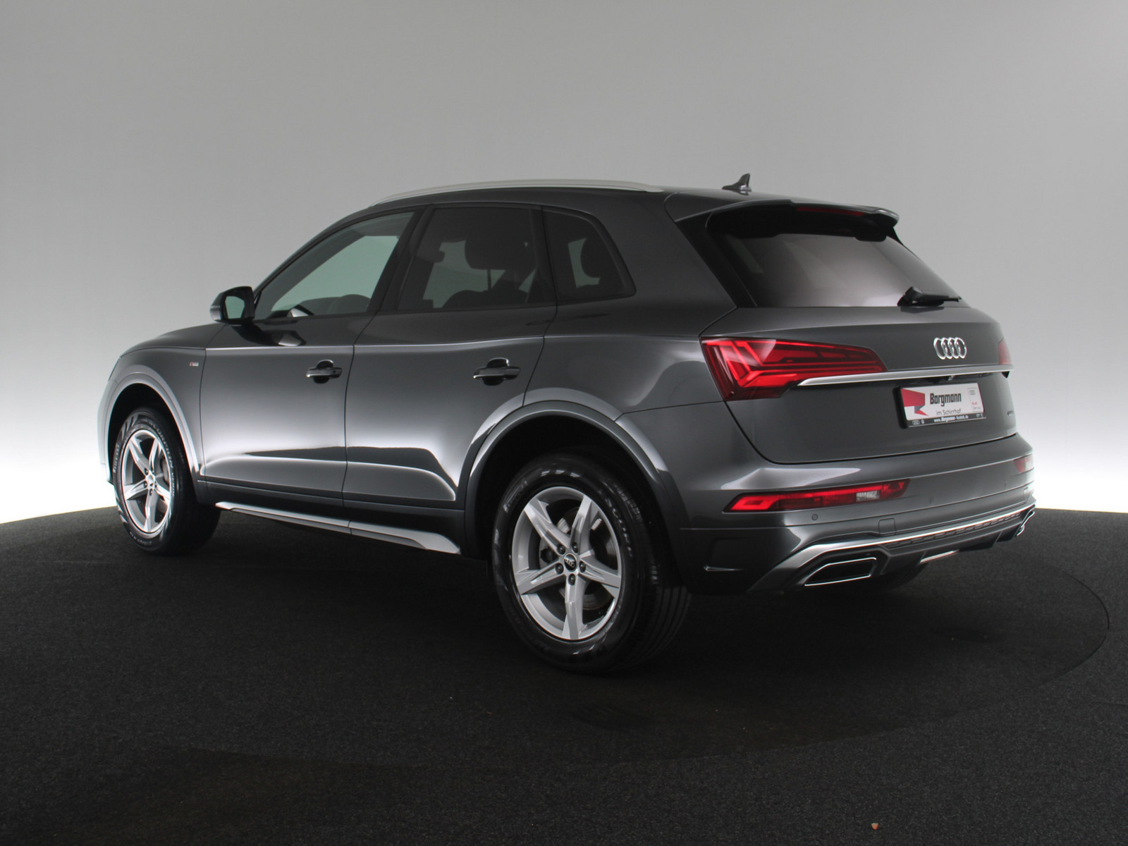 AUDI Q5 40 TDI quattro S line AUDI Q5 40 TDI quattro S line