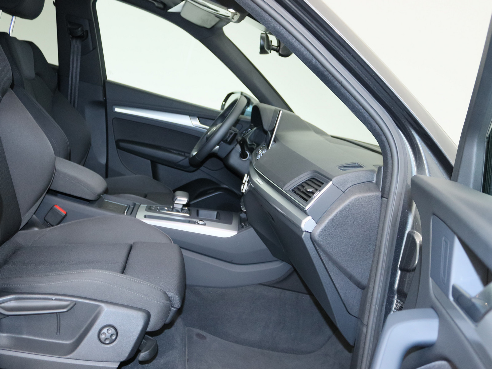 AUDI Q5 40 TDI quattro S line AUDI Q5 40 TDI quattro S line