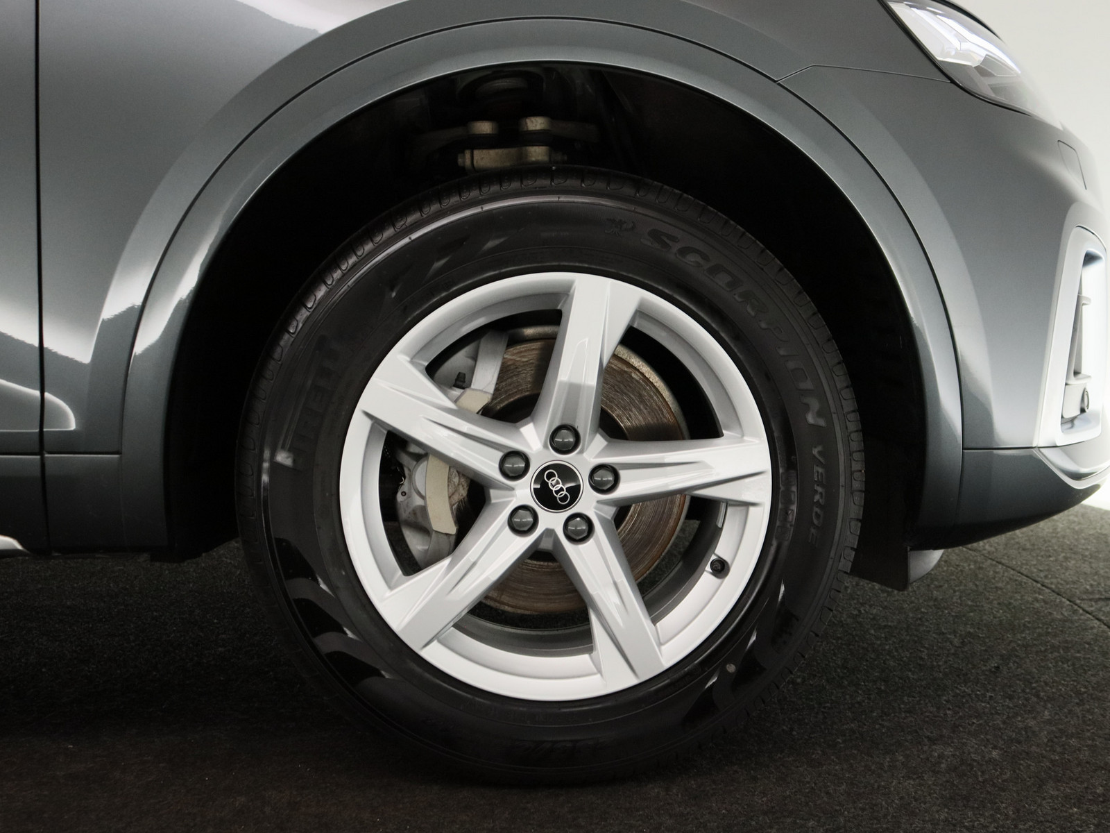 AUDI Q5 40 TDI quattro S line AUDI Q5 40 TDI quattro S line