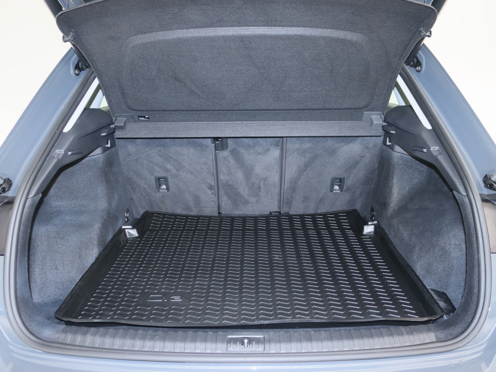 AUDI Q3 35 TFSI AUDI Q3 35 TFSI