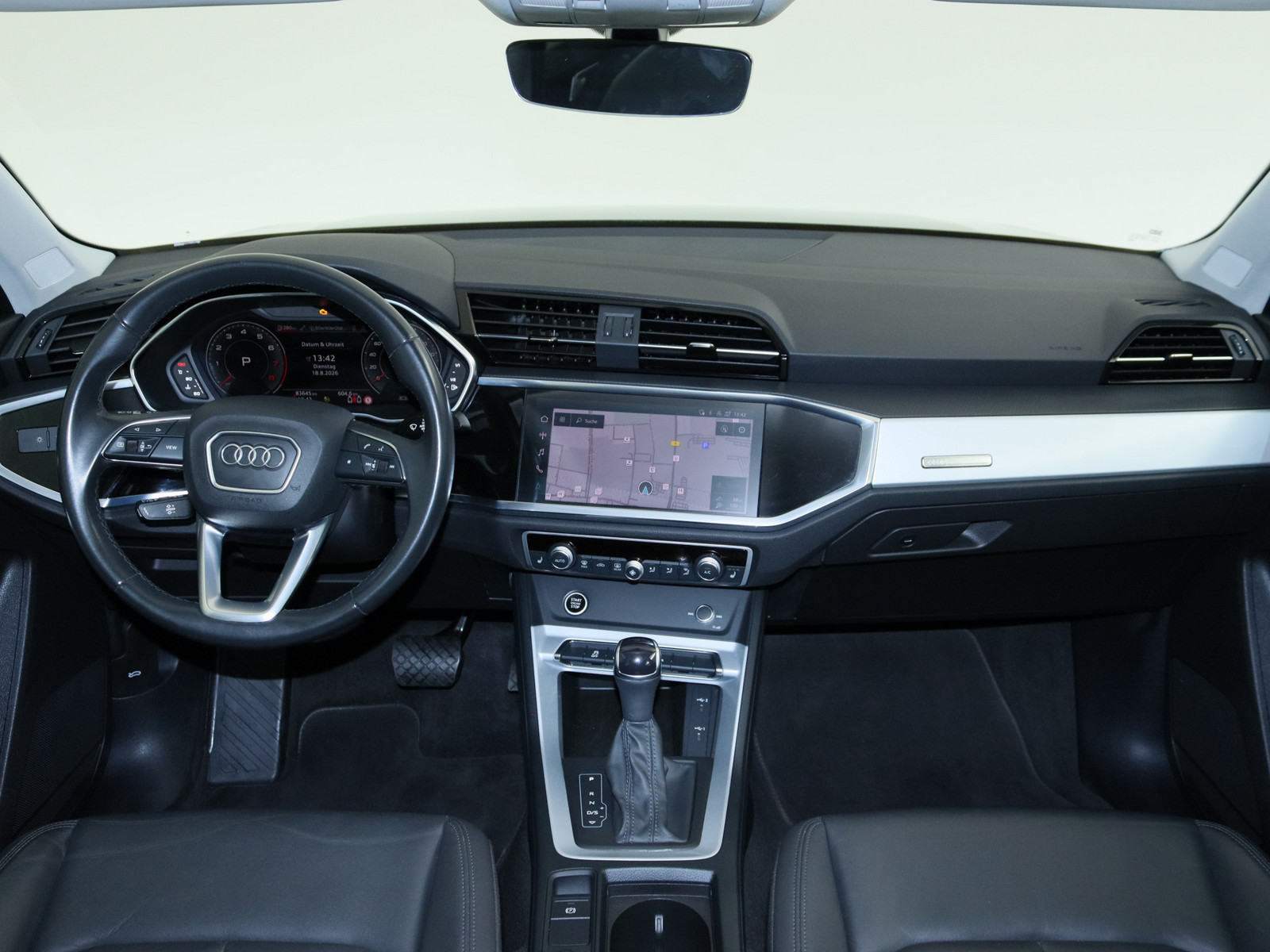 AUDI Q3 35 TFSI AUDI Q3 35 TFSI