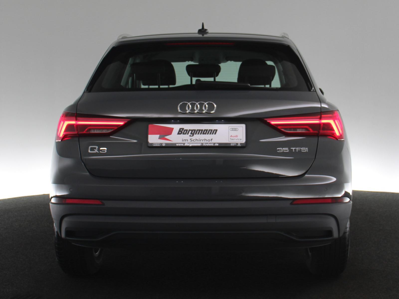 AUDI Q3 35 TFSI AUDI Q3 35 TFSI