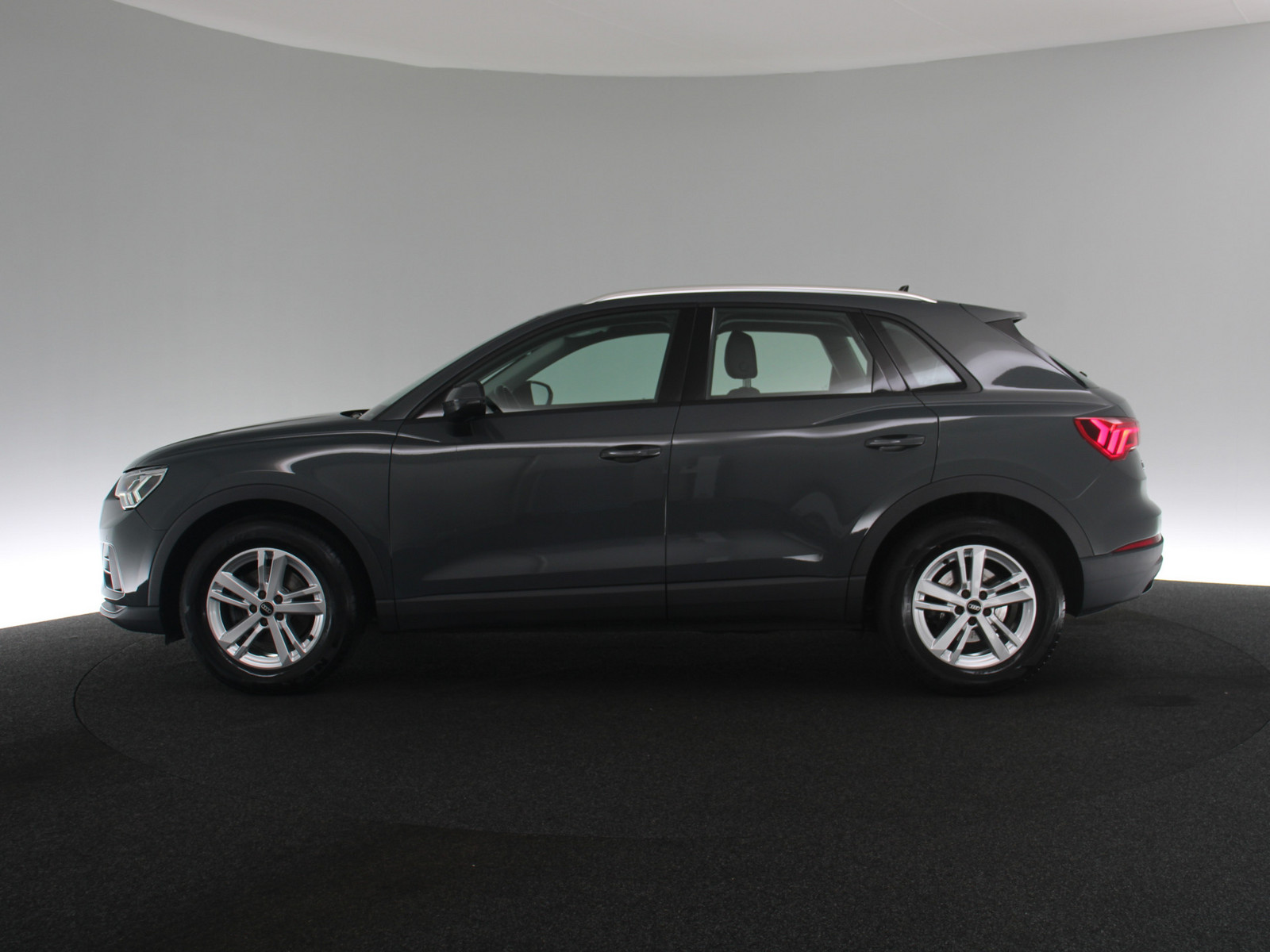 AUDI Q3 35 TFSI AUDI Q3 35 TFSI
