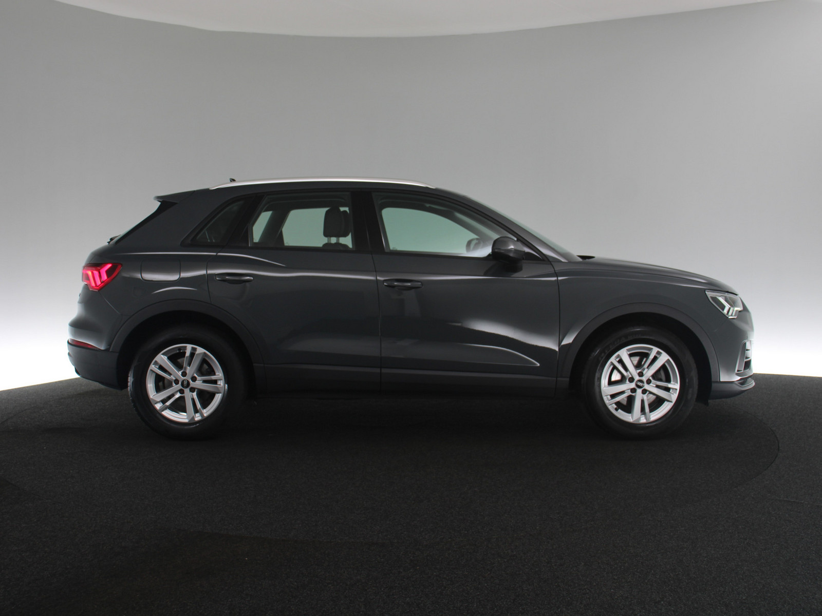AUDI Q3 35 TFSI AUDI Q3 35 TFSI