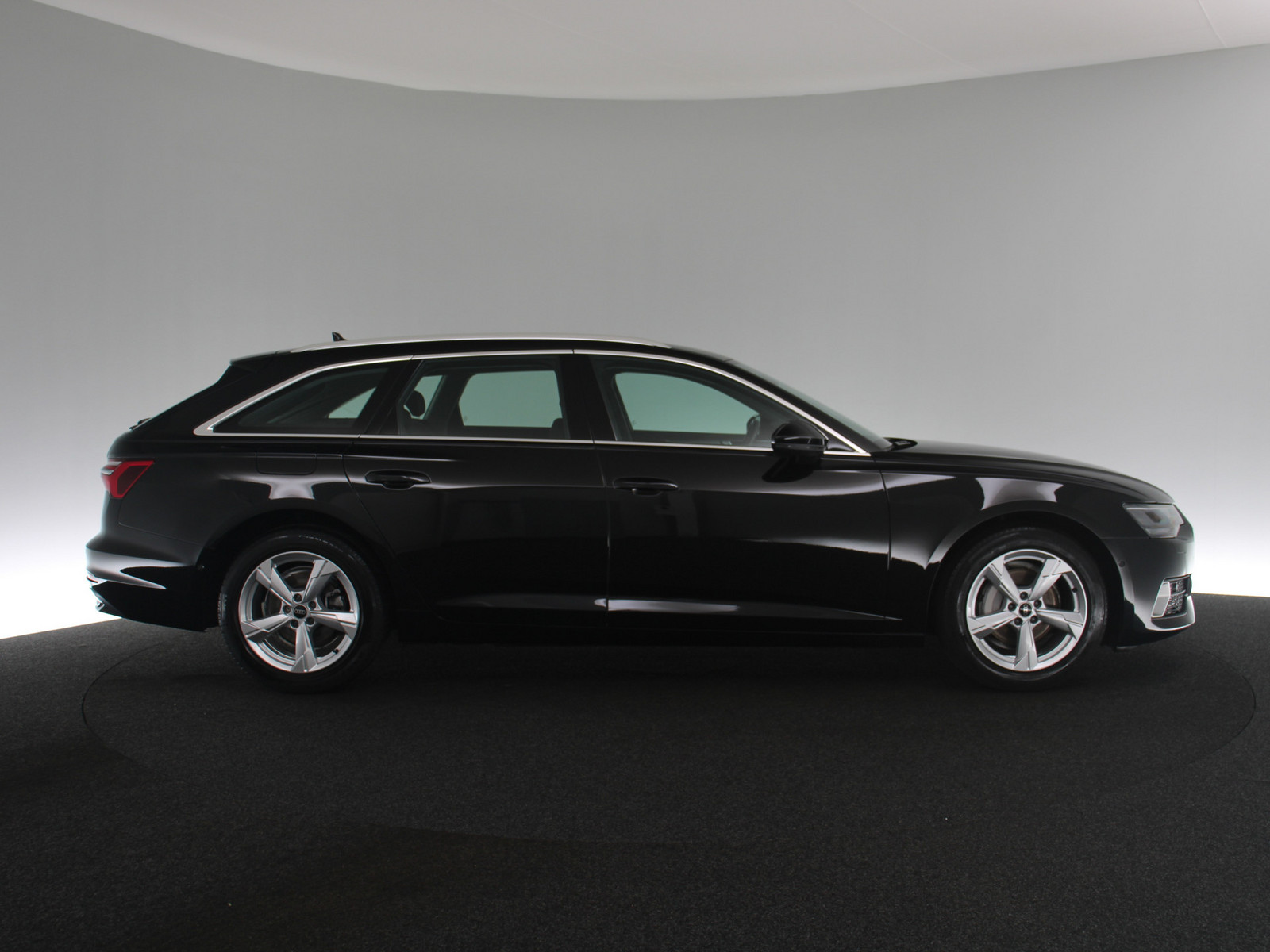 AUDI A6 Avant 40 TDI quattro sport AUDI A6 Avant 40 TDI quattro sport