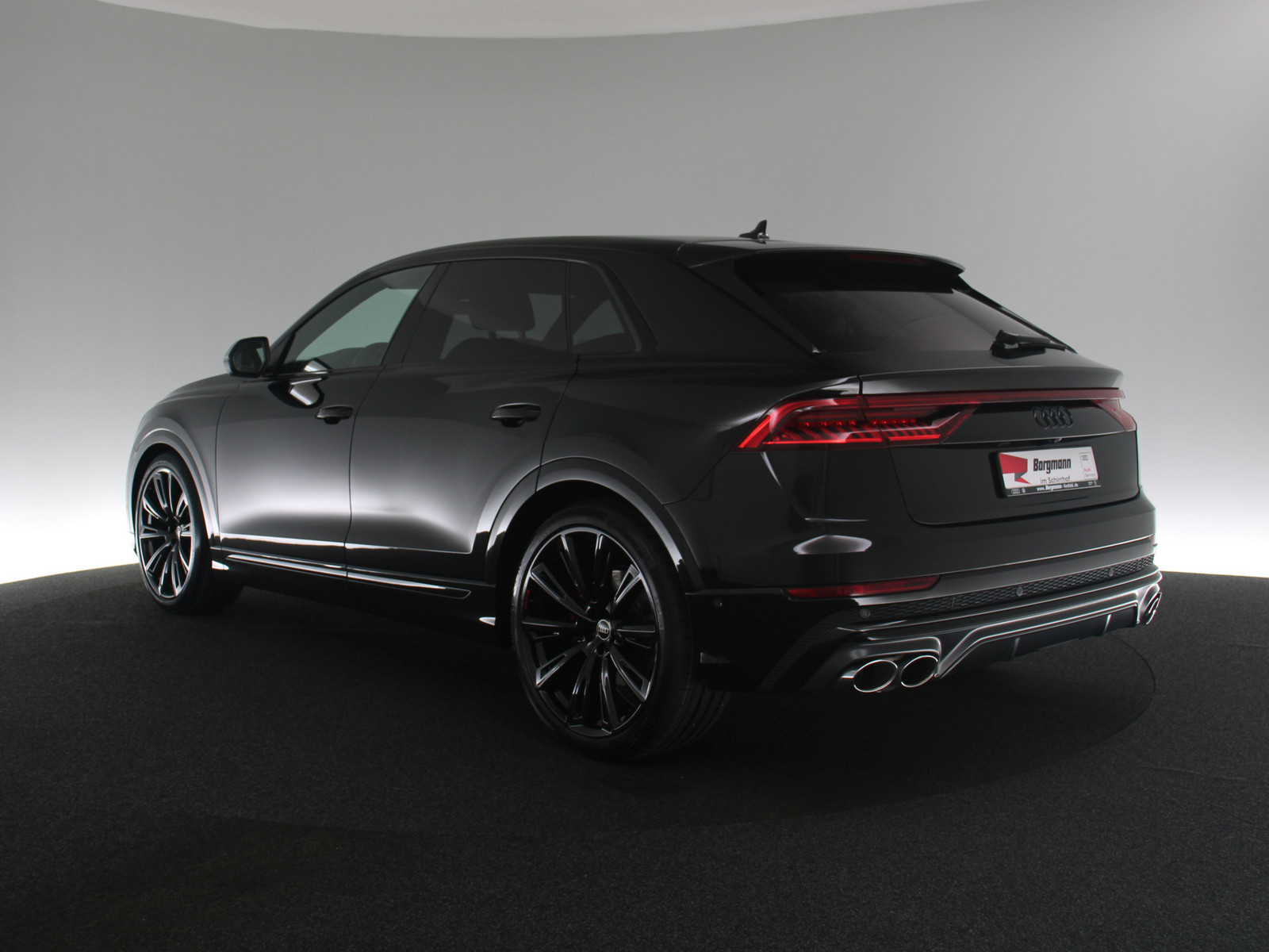 AUDI SQ8 4.0 TFSI quattro AUDI SQ8 4.0 TFSI quattro