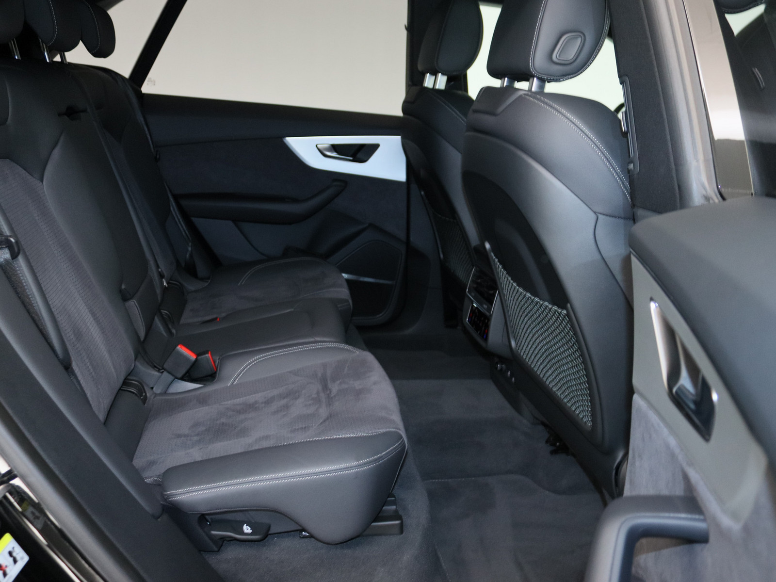 AUDI SQ8 4.0 TFSI quattro AUDI SQ8 4.0 TFSI quattro