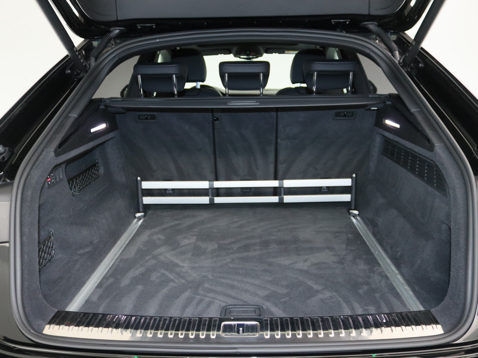 AUDI SQ8 4.0 TFSI quattro AUDI SQ8 4.0 TFSI quattro