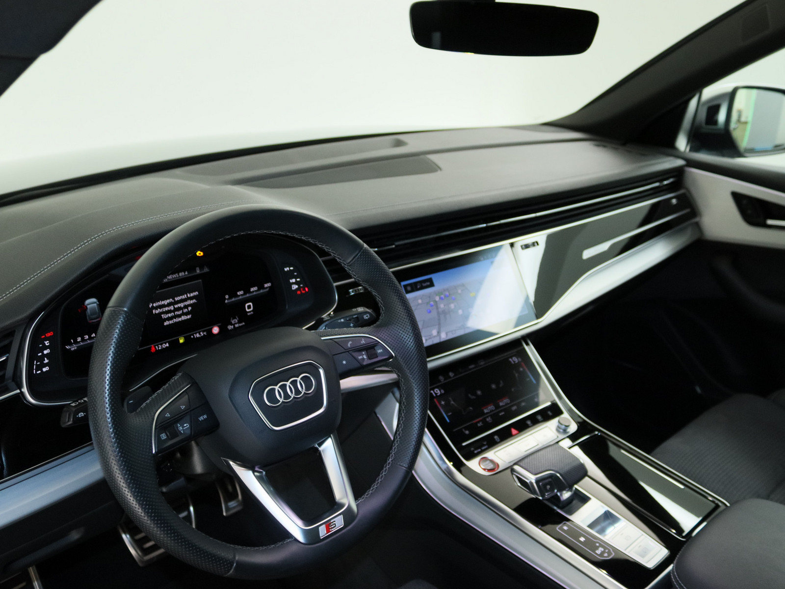 AUDI SQ8 4.0 TFSI quattro AUDI SQ8 4.0 TFSI quattro